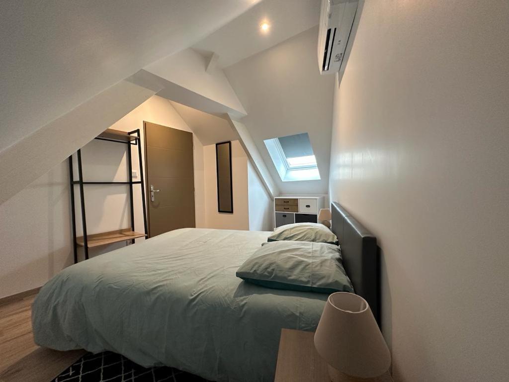 Spacious Flat Close To The Railway Station Troyes Zimmer foto